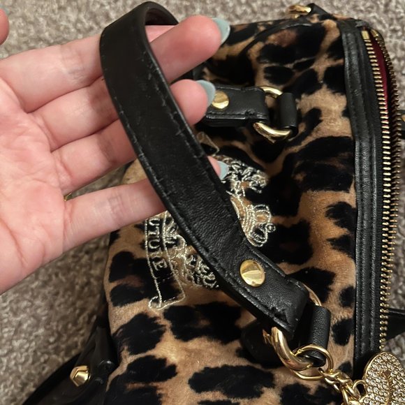 SOLD 🚫 Juicy Couture: Leopard Steffy Crossbody - Picture 12 of 16